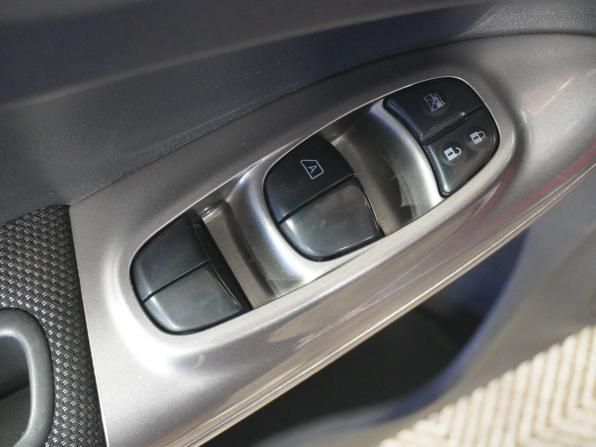 Nissan Juke I с пробегом 2012 года, цена 849 000 рублей, 172028 км, внедорожник, Автокод Объявления