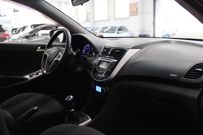 Hyundai Solaris I с пробегом 2012 года, цена 718 000 рублей, 184000 км, седан, Автокод Объявления