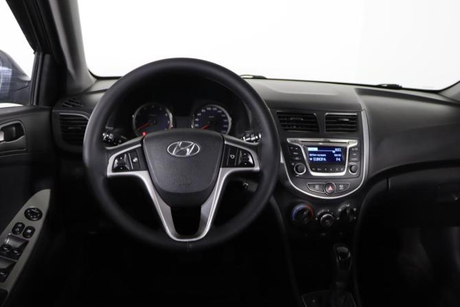 Hyundai Solaris I Рестайлинг с пробегом 2015 года, цена 939 990 рублей, 98538 км, хэтчбек, Автокод Объявления