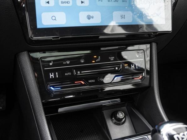 Skoda Superb III Рестайлинг с пробегом 2025 года, цена 3 230 000 рублей, 43 км, лифтбек, Автокод Объявления