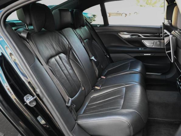 BMW 7 серии VI (G11/G12) с пробегом 2017 года, цена 3 349 000 рублей, 214737 км, седан, Автокод Объявления