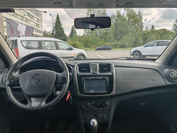 Renault Sandero II с пробегом 2015 года, цена 929 000 рублей, 98464 км, хэтчбек, Автокод Объявления