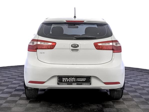 Kia Rio III с пробегом 2015 года, цена 940 000 рублей, 143205 км, хэтчбек, Автокод Объявления