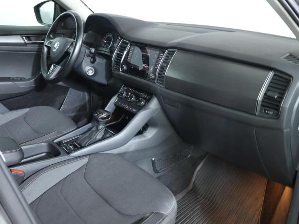Skoda Kodiaq I с пробегом 2019 года, цена 2 799 000 рублей, 98721 км, внедорожник, Автокод Объявления