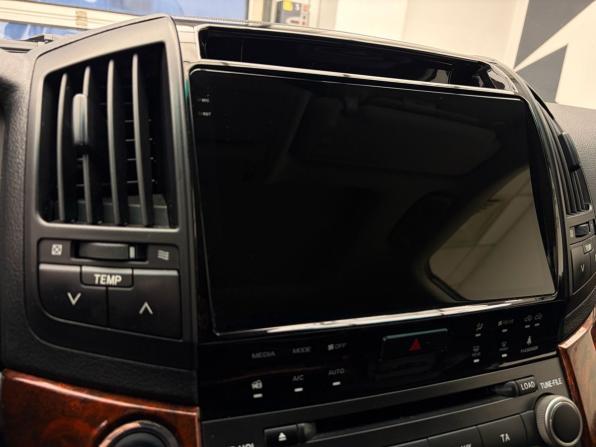 Toyota Land Cruiser 200 Series с пробегом 2011 года, цена 3 359 900 рублей, 218118 км, внедорожник, Автокод Объявления