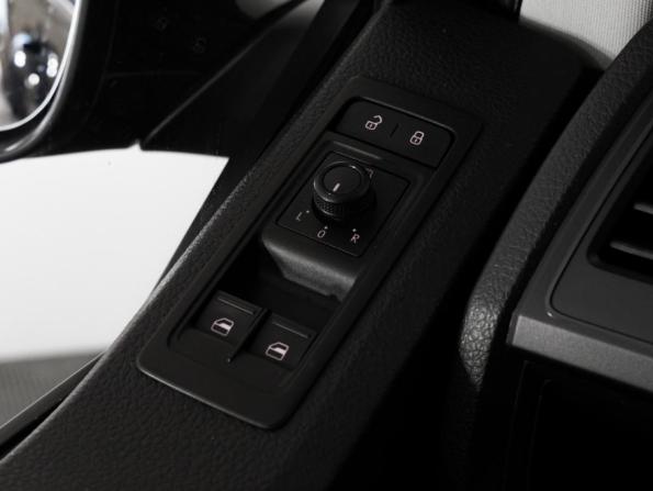 Volkswagen Caravelle T6 с пробегом 2016 года, цена 3 099 000 рублей, 159852 км, минивэн, Автокод Объявления