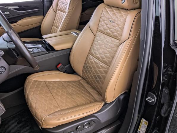 Cadillac Escalade V с пробегом 2023 года, цена 10 200 000 рублей, 37639 км, внедорожник, Автокод Объявления