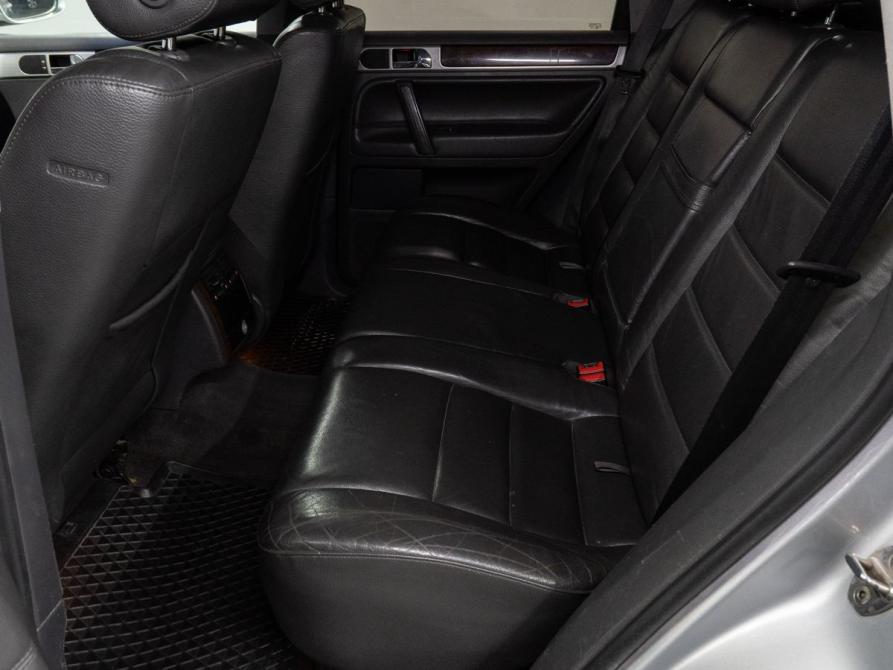 Volkswagen Touareg I Рестайлинг Тюмень  - изображение 15