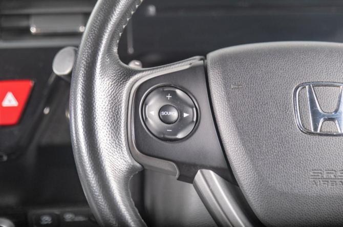 Honda Stepwgn V с пробегом 2016 года, цена 1 999 000 рублей, 108000 км, минивэн, Автокод Объявления