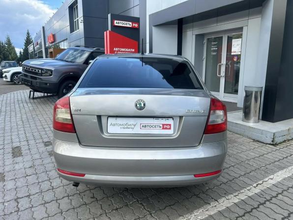 Skoda Octavia II (A5) Рестайлинг с пробегом 2011 года, цена 981 000 рублей, 176972 км, лифтбек, Автокод Объявления