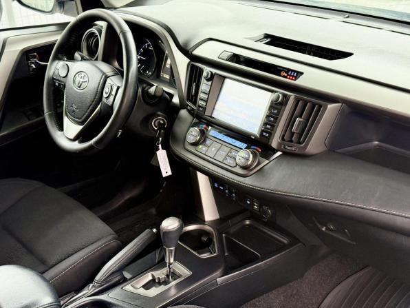 Toyota RAV4 IV (XA40) Рестайлинг с пробегом 2017 года, цена 2 145 000 рублей, 183924 км, внедорожник, Автокод Объявления