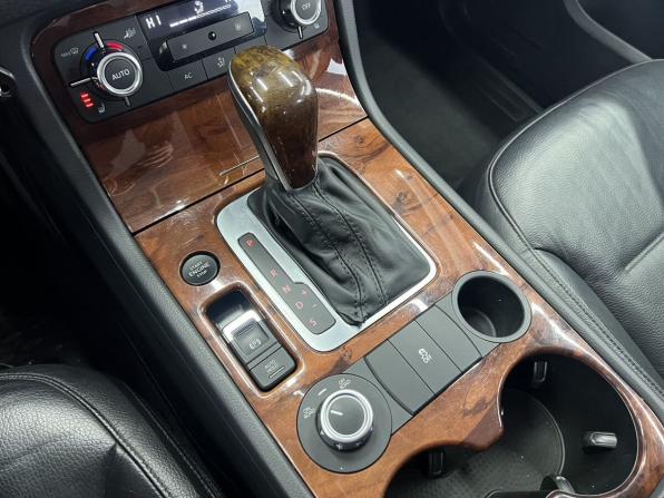 Volkswagen Touareg II с пробегом 2011 года, цена 2 149 000 рублей, 147252 км, внедорожник, Автокод Объявления