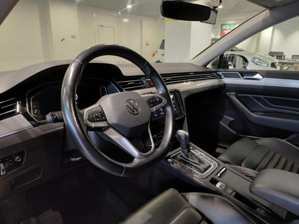 Volkswagen Passat B8 Рестайлинг с пробегом 2020 года, цена 3 530 000 рублей, 75031 км, седан, Автокод Объявления
