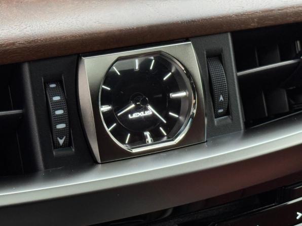Lexus LX III Рестайлинг 2 с пробегом 2017 года, цена 7 990 000 рублей, 105930 км, внедорожник, Автокод Объявления