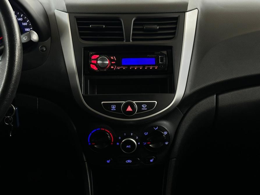 Hyundai Solaris I Москва  - изображение 7