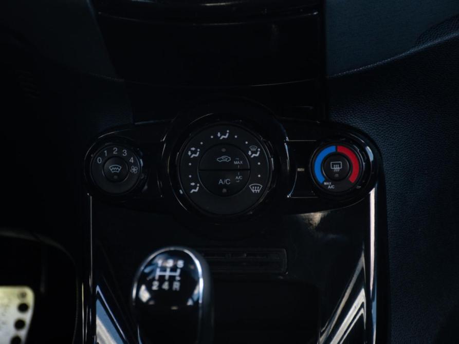 Ford Fiesta Mk6 Москва  - изображение 14
