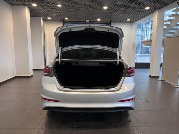 Hyundai Elantra VI (AD) с пробегом 2018 года, цена 1 235 000 рублей, 124740 км, седан, Автокод Объявления