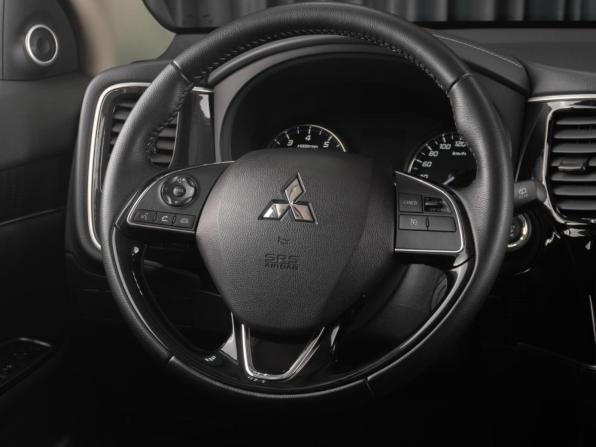 Mitsubishi Outlander III Рестайлинг 3 с пробегом 2022 года, цена 3 449 000 рублей, 14255 км, внедорожник, Автокод Объявления