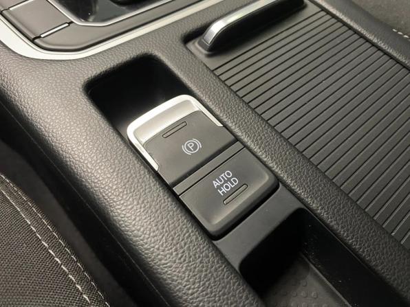 Volkswagen Passat B8 с пробегом 2016 года, цена 1 679 000 рублей, 149300 км, седан, Автокод Объявления