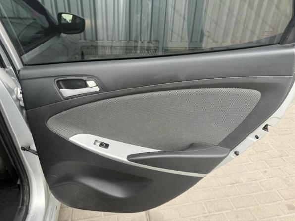 Hyundai Solaris I с пробегом 2014 года, цена 775 000 рублей, 214209 км, хэтчбек, Автокод Объявления