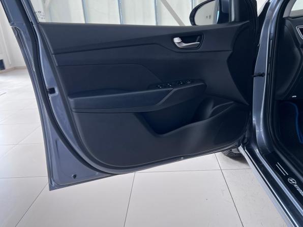 Hyundai Solaris II с пробегом 2020 года, цена 1 330 000 рублей, 150533 км, седан, Автокод Объявления