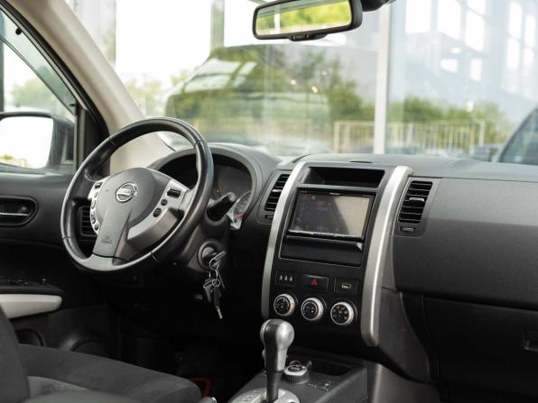 Nissan X-Trail II Рестайлинг с пробегом 2013 года, цена 1 330 000 рублей, 215163 км, внедорожник, Автокод Объявления