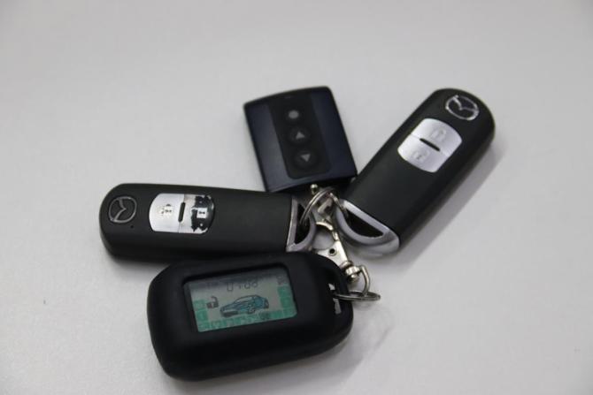 Mazda CX-5 I с пробегом 2013 года, цена 1 395 950 рублей, 305166 км, внедорожник, Автокод Объявления