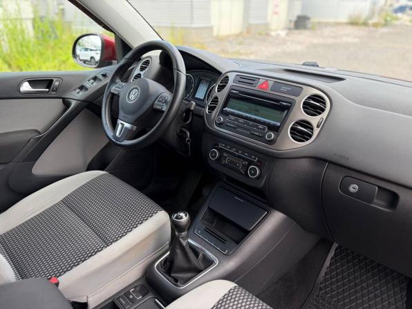Volkswagen Tiguan I с пробегом 2011 года, цена 695 000 рублей, 260000 км, внедорожник, Автокод Объявления