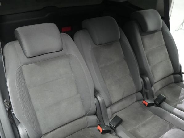 Volkswagen Touran I Рестайлинг 2 с пробегом 2012 года, цена 880 000 рублей, 210000 км, компактвэн, Автокод Объявления