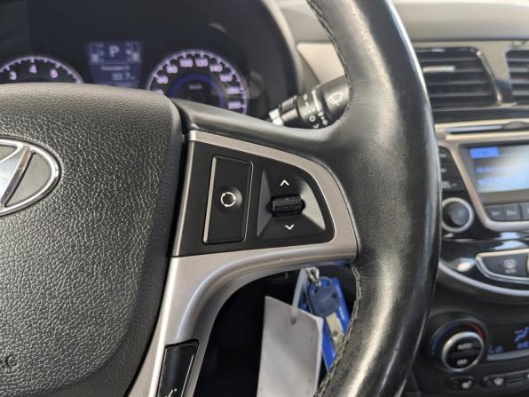 Hyundai Solaris I Рестайлинг с пробегом 2016 года, цена 1 290 000 рублей, 33637 км, седан, Автокод Объявления