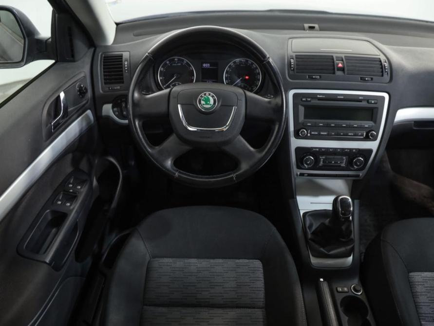 Skoda Octavia II (A5) Рестайлинг Санкт-Петербург  - изображение 11