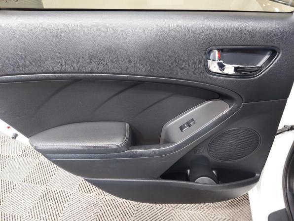 Kia Cerato III Рестайлинг (Classic) с пробегом 2018 года, цена 1 375 000 рублей, 147000 км, седан, Автокод Объявления