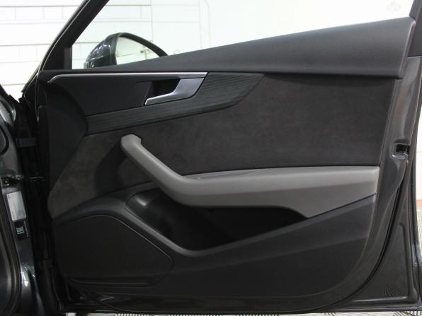 Audi A4 V (B9) с пробегом 2019 года, цена 2 779 000 рублей, 126194 км, седан, Автокод Объявления