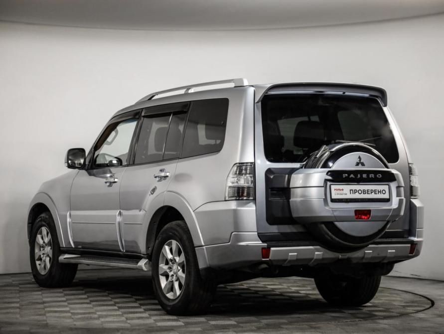 Mitsubishi Pajero IV Рестайлинг 1 Санкт-Петербург  - изображение 8
