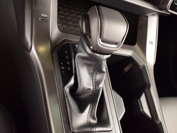 Toyota RAV4 VI (XA60) с пробегом 2026 года, цена 3 899 995 рублей, 17 км, внедорожник, Автокод Объявления