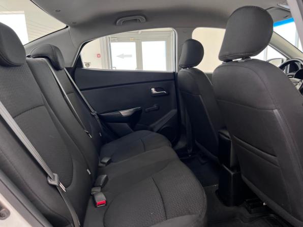 Kia Rio III Рестайлинг с пробегом 2016 года, цена 1 145 000 рублей, 90949 км, седан, Автокод Объявления