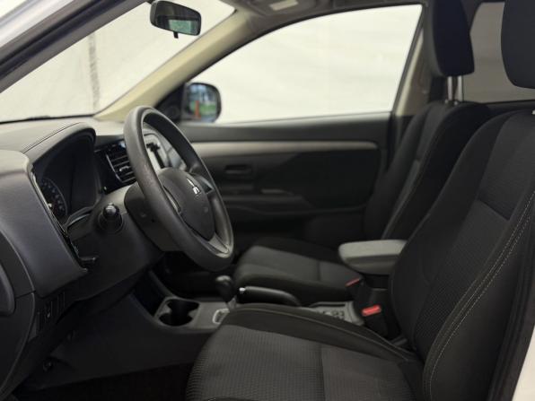 Mitsubishi Outlander III Рестайлинг 2 с пробегом 2016 года, цена 1 415 000 рублей, 176000 км, внедорожник, Автокод Объявления
