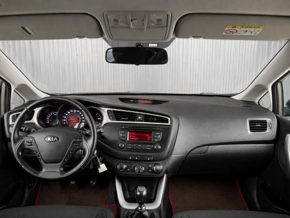 Kia Ceed II Рестайлинг с пробегом 2016 года, цена 1 177 000 рублей, 147472 км, хэтчбек, Автокод Объявления