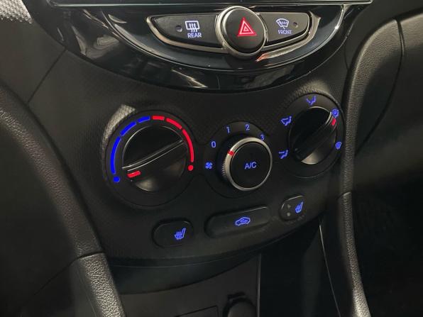Hyundai Solaris I Рестайлинг с пробегом 2015 года, цена 890 000 рублей, 178380 км, хэтчбек, Автокод Объявления