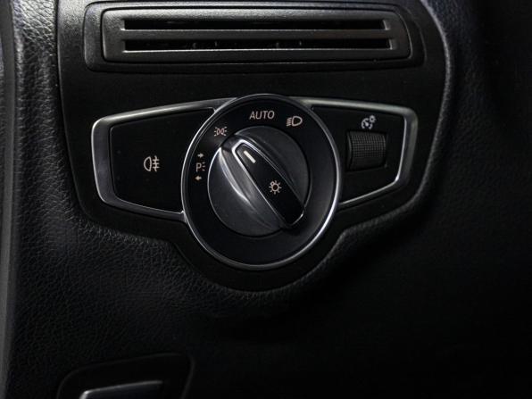 Mercedes-Benz C-Класс IV (W205) Рестайлинг с пробегом 2019 года, цена 2 599 000 рублей, 124860 км, седан, Автокод Объявления