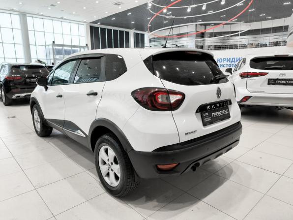 Renault Kaptur I с пробегом 2018 года, цена 1 099 000 рублей, 136720 км, внедорожник, Автокод Объявления