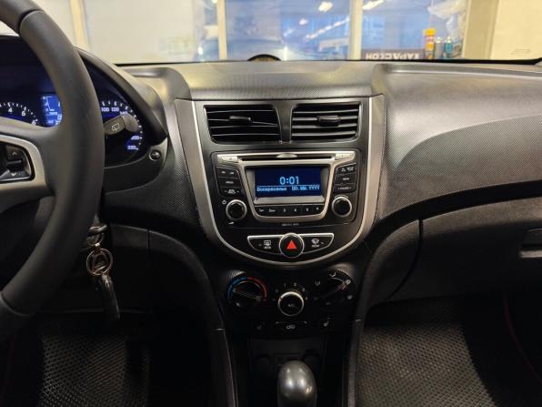 Hyundai Solaris I с пробегом 2012 года, цена 830 000 рублей, 69000 км, хэтчбек, Автокод Объявления