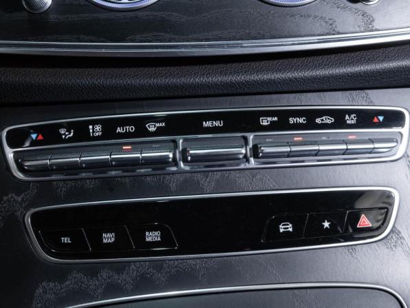 Mercedes-Benz E-Класс V (W213 S213 C238) Рестайлинг с пробегом 2021 года, цена 5 420 000 рублей, 36997 км, седан, Автокод Объявления