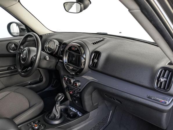 Mini Countryman II с пробегом 2018 года, цена 2 000 000 рублей, 105224 км, внедорожник, Автокод Объявления