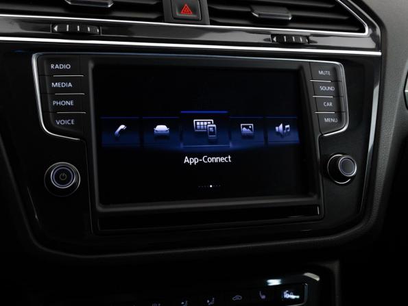 Volkswagen Tiguan II с пробегом 2017 года, цена 2 049 000 рублей, 143491 км, внедорожник, Автокод Объявления