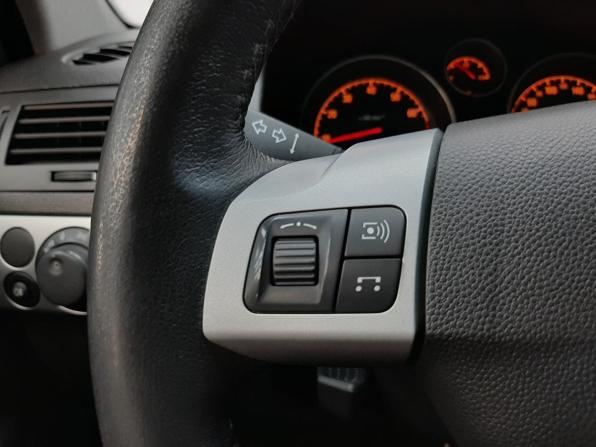Opel Astra H Рестайлинг с пробегом 2012 года, цена 580 000 рублей, 147844 км, хэтчбек, Автокод Объявления