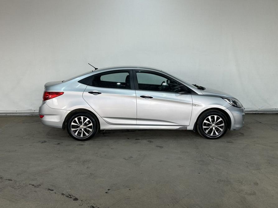 Hyundai Solaris I Москва  - изображение 4