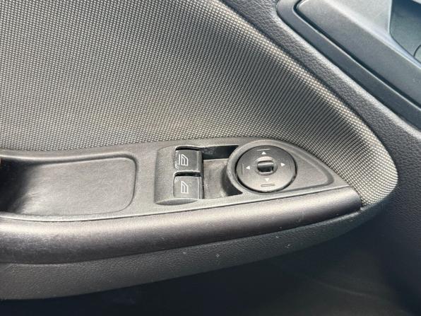 Ford Focus III с пробегом 2013 года, цена 650 000 рублей, 212085 км, хэтчбек, Автокод Объявления