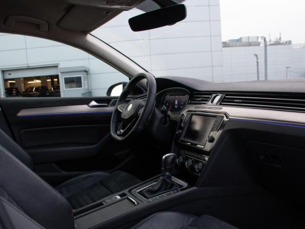 Volkswagen Passat B8 с пробегом 2016 года, цена 1 997 000 рублей, 132191 км, седан, Автокод Объявления