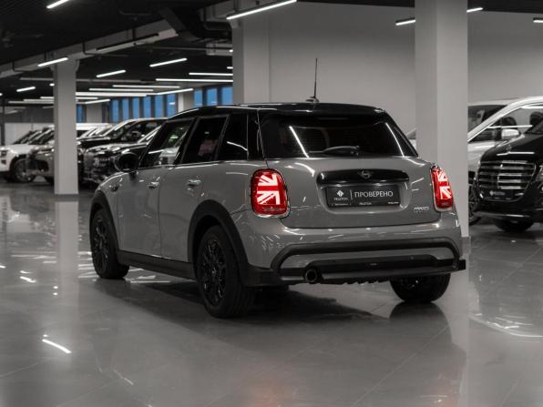 Mini Hatch III (F55/F56) Рестайлинг 2 с пробегом 2021 года, цена 2 500 000 рублей, 56427 км, хэтчбек, Автокод Объявления